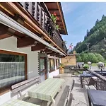 Tattoo Mit Restaurant Und Tattoo-studio Vendégház