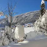 בית הארחה Tattoo Mit Restaurant Und Tattoo-studio Mörtschach