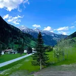 Tattoo Mit Restaurant Und Tattoo-studio Mörtschach