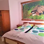 Tattoo Mit Restaurant Und Tattoo-studio 3*