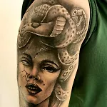Tattoo Mit Restaurant Und Tattoo-studio Vendégház Mörtschach