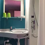 Tattoo Mit Restaurant Und Tattoo-studio בית הארחה 3*