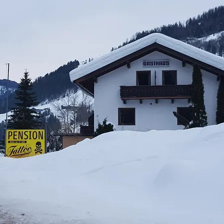 Tattoo Mit Restaurant Und Tattoo-studio Affittacamere 3*