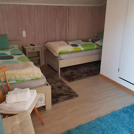 Tattoo Mit Restaurant Und Tattoo-studio Mörtschach