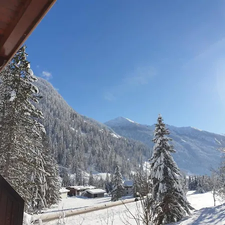 Affittacamere Tattoo Mit Restaurant Und Tattoo-studio 3*