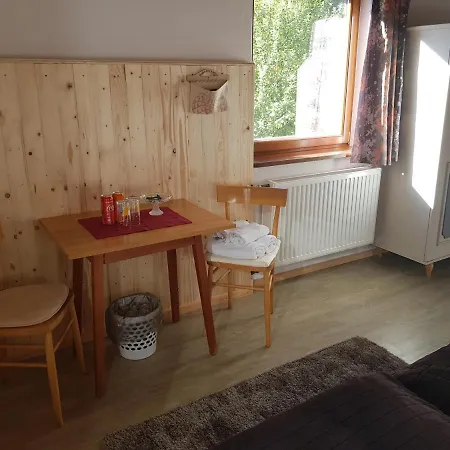 Tattoo Mit Restaurant Und Tattoo-studio Affittacamere 3*