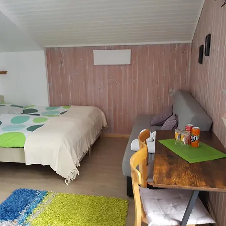 Tattoo Mit Restaurant Und Tattoo-studio Affittacamere 3*