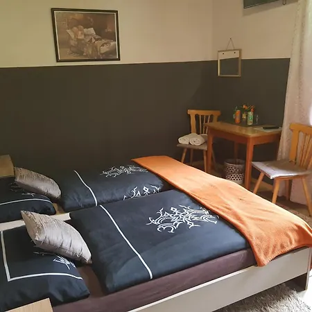 Tattoo Mit Restaurant Und Tattoo-studio 3*