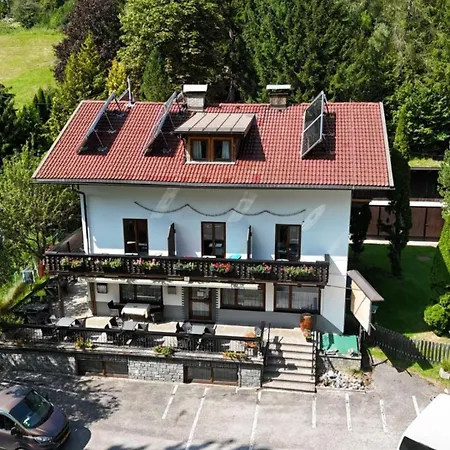 Tattoo Mit Restaurant Und Tattoo-studio 3*