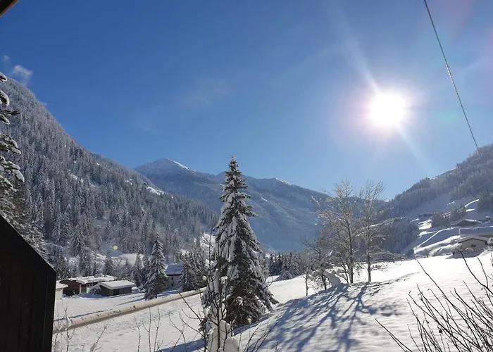 Tattoo Mit Restaurant Und Tattoo-studio