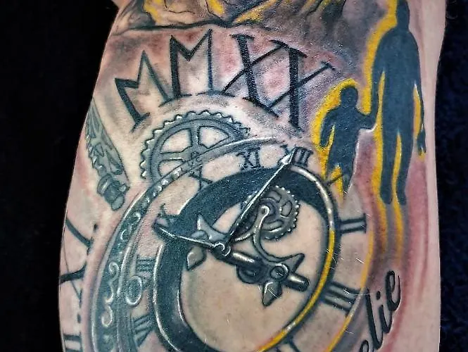 Tattoo Mit Restaurant Und Tattoo-studio בית הארחה