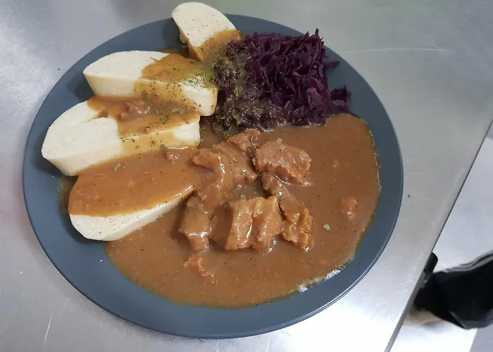 Tattoo Mit Restaurant Und Tattoo-studio בית הארחה Mörtschach