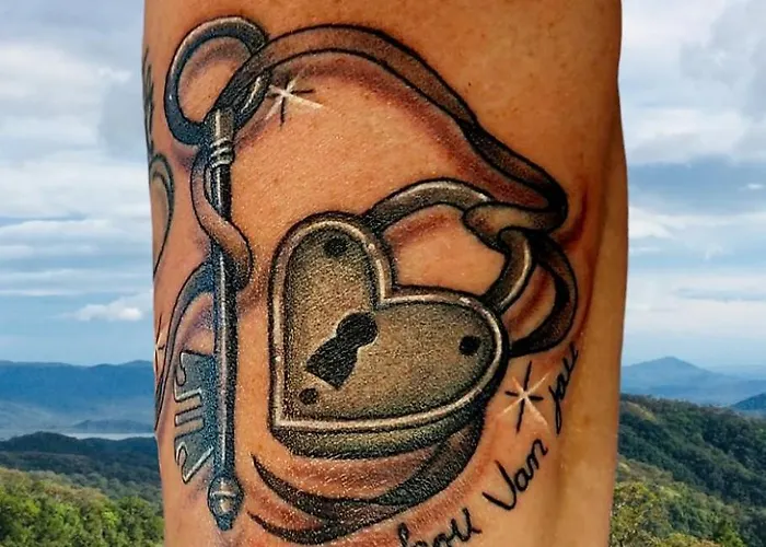 Tattoo Mit Restaurant Und Tattoo-studio