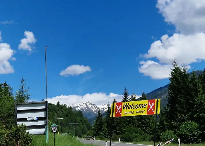 Maison d'hôtes Tattoo Mit Restaurant Und Tattoo-studio Mörtschach