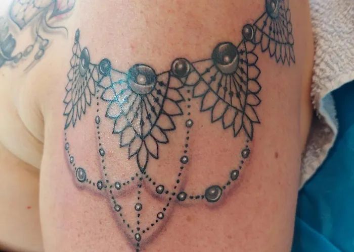 Tattoo Mit Restaurant Und Tattoo-studio Mörtschach